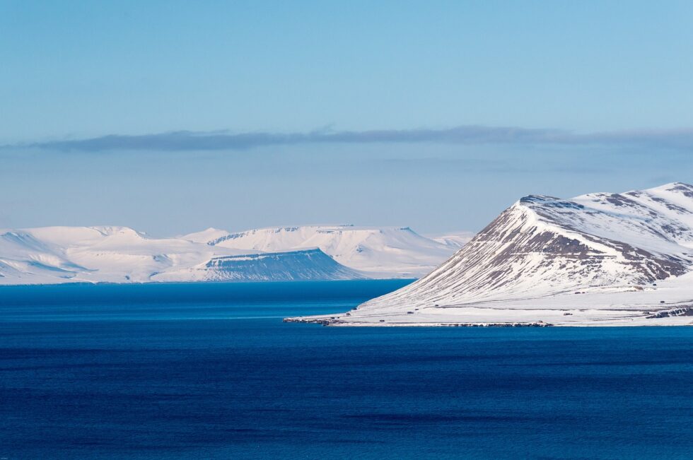 Svalbard- fiordo
